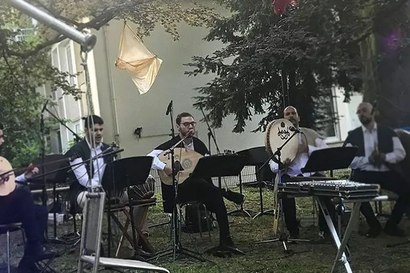 Das Ensemble bei der Eröffnung der Musik- und Kunstschule 2018